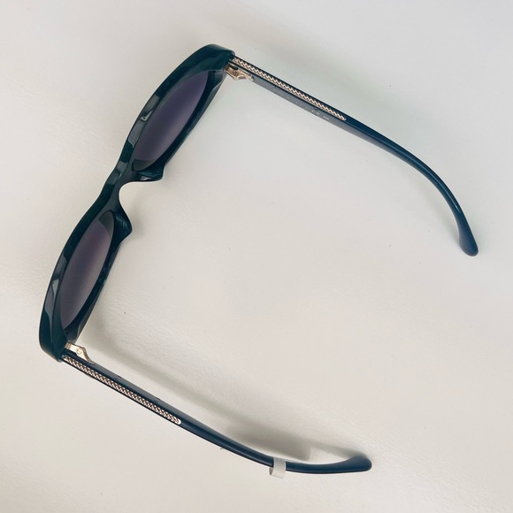 🔥CHANEL Oval Sunglasses in Acetate Green - Picture 4 of 9